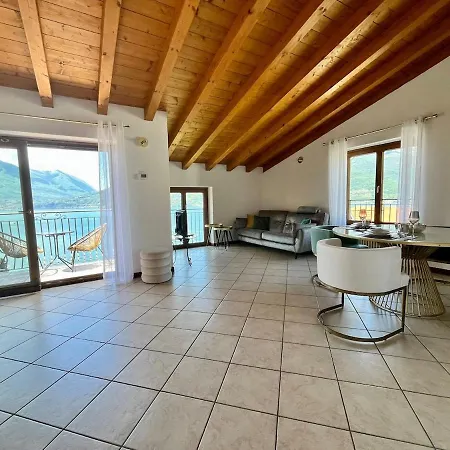 Adele House Lägenhet Bellano